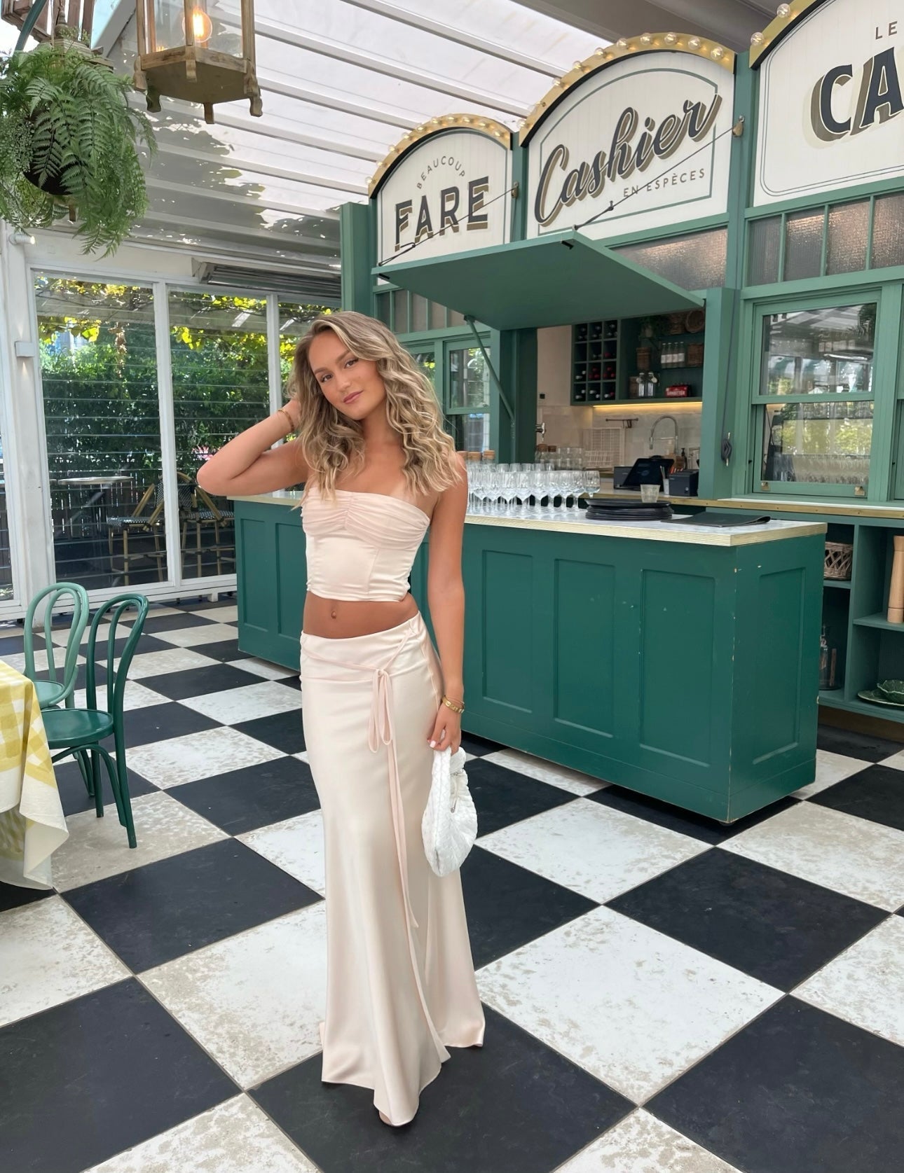 Why Designer Dress Hire Is the Smart Way to Style