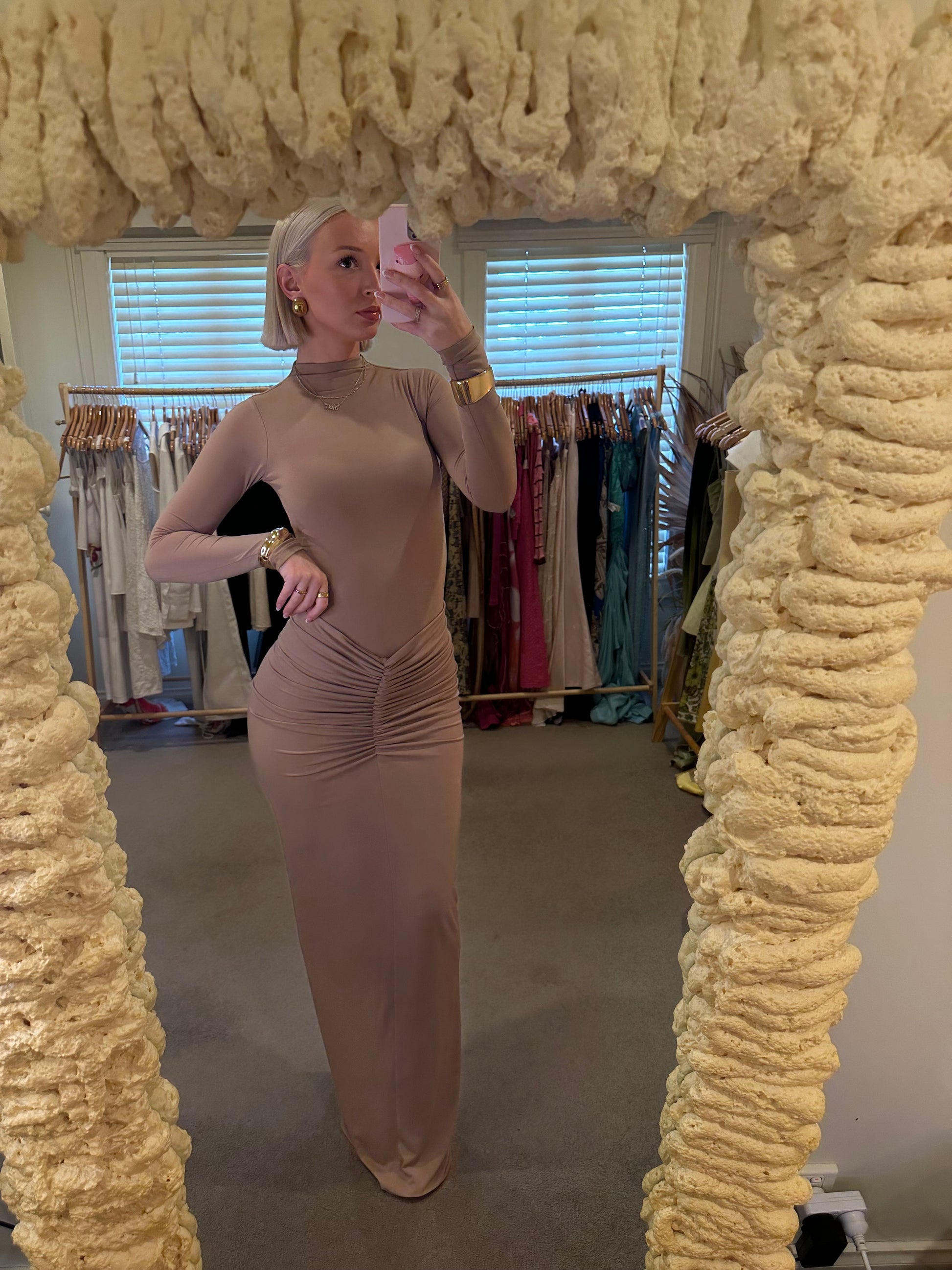 Effie Kats tia bodysuit & Kayson maxi skirt latte