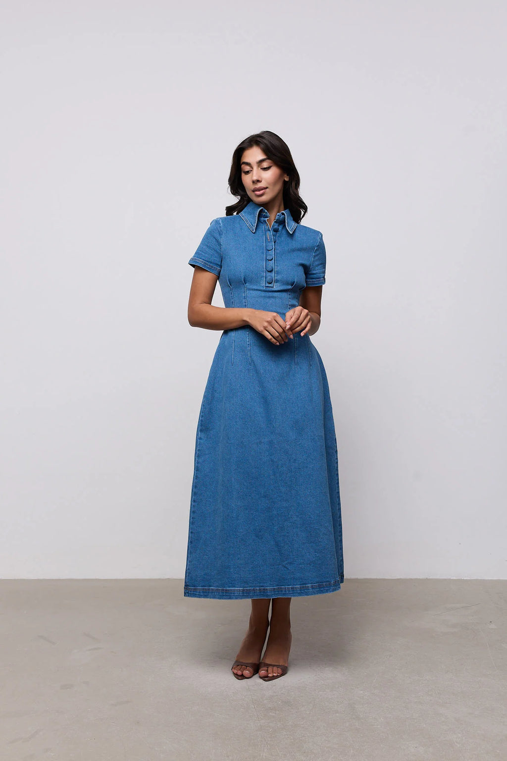 Odd muse the ultimate muse denim collared midi dress light blue
